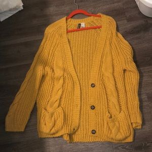 Cozy mustard yellow sweater